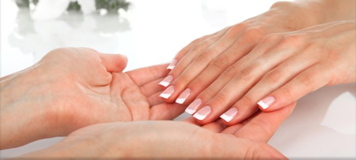 1487771604_banner-services-nail-extensions-01-696x313
